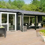Three-bedroom In Holiday home *