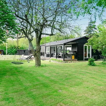 Three-bedroom In Casa vacanze Bogense