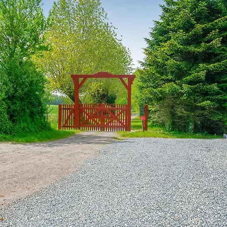 Hébergement de vacances Three-bedroom In *