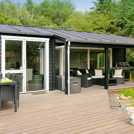 Three-bedroom In Hébergement de vacances *