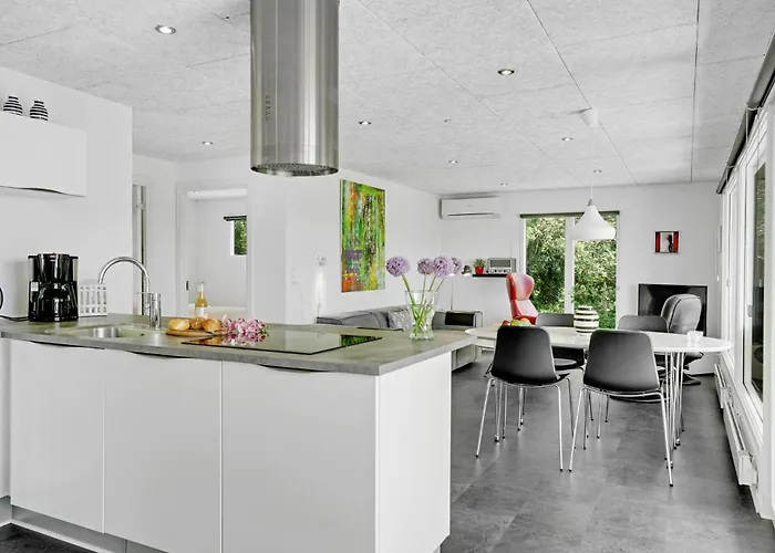 Three-bedroom In Bogense