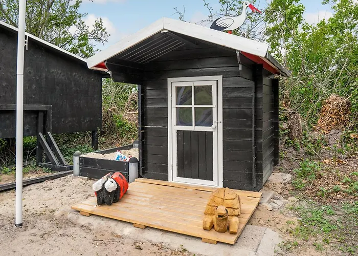 Prázdninový dům Three-bedroom In *